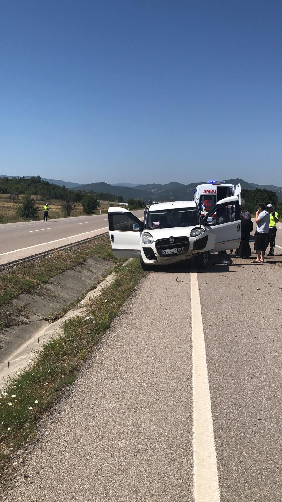 Boyabat Sinop Yolunda Kaza 5 yaralı