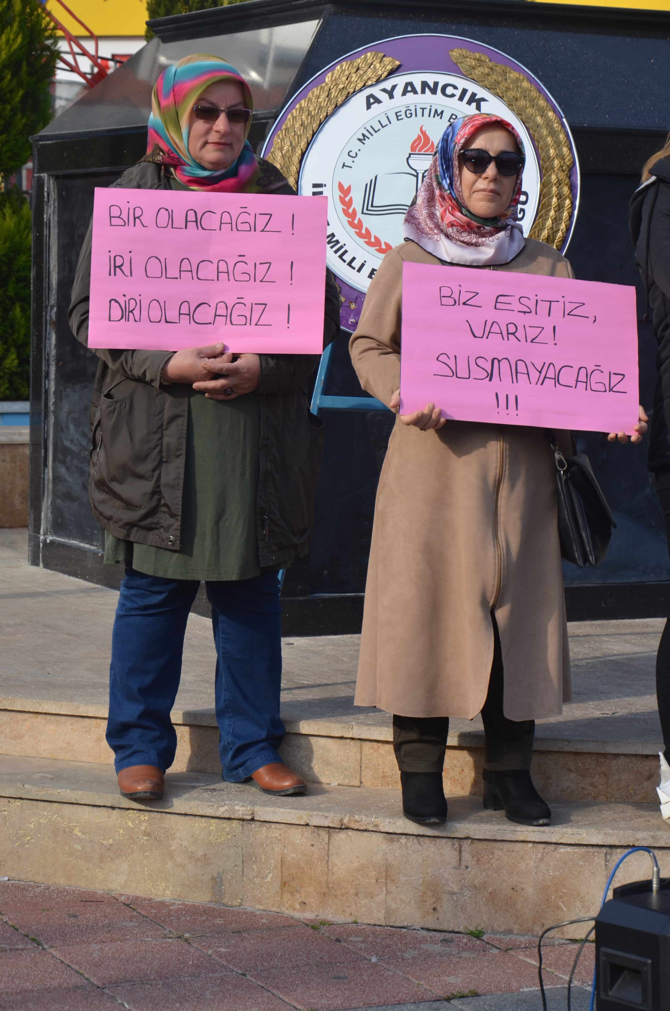 CHPli kadınlar şiddeti kınadı
