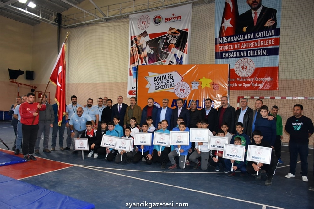 Güreş Yarı Final Müsabakaları Sinop'ta Yapılacak