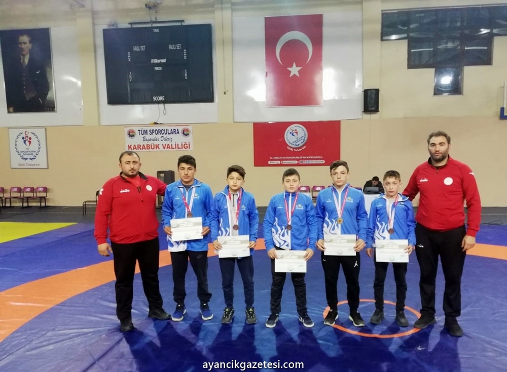 Güreş Yarı Final Müsabakaları Sinop'ta Yapılacak