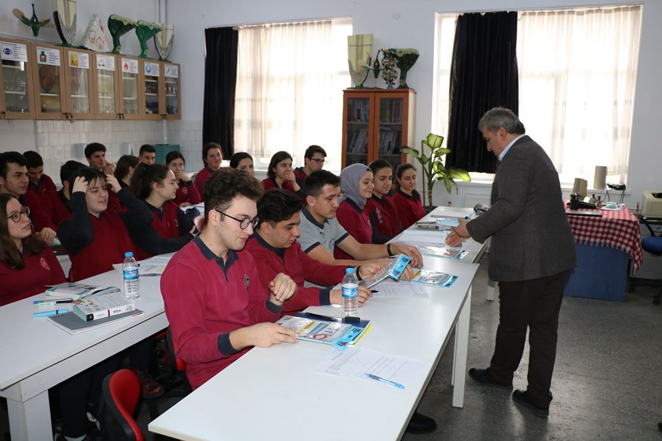 Başkan Kaya'dan Öğrencilere Destek