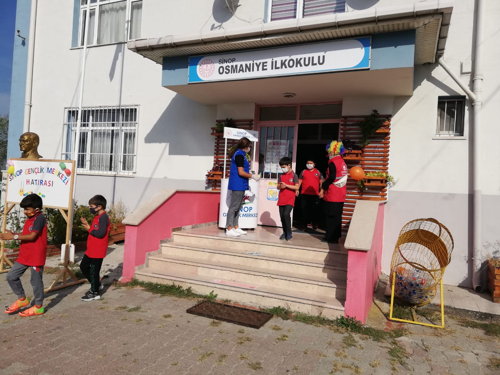 ÖĞRENCİLERE UNUTULMAYACAK BİR GÜN YAŞATTILAR