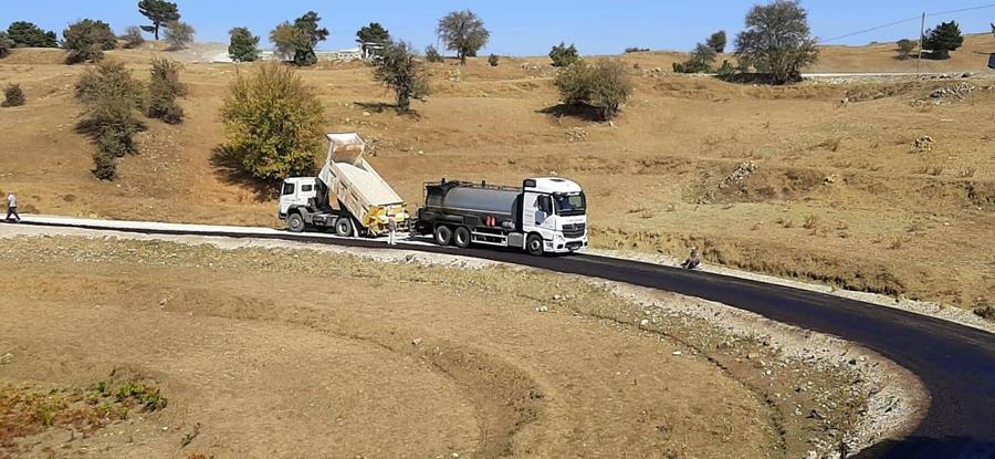 İL ÖZEL İDARESİ 260 KİLOMETRELİK YOLU ASFALTLA BULUŞTURDU