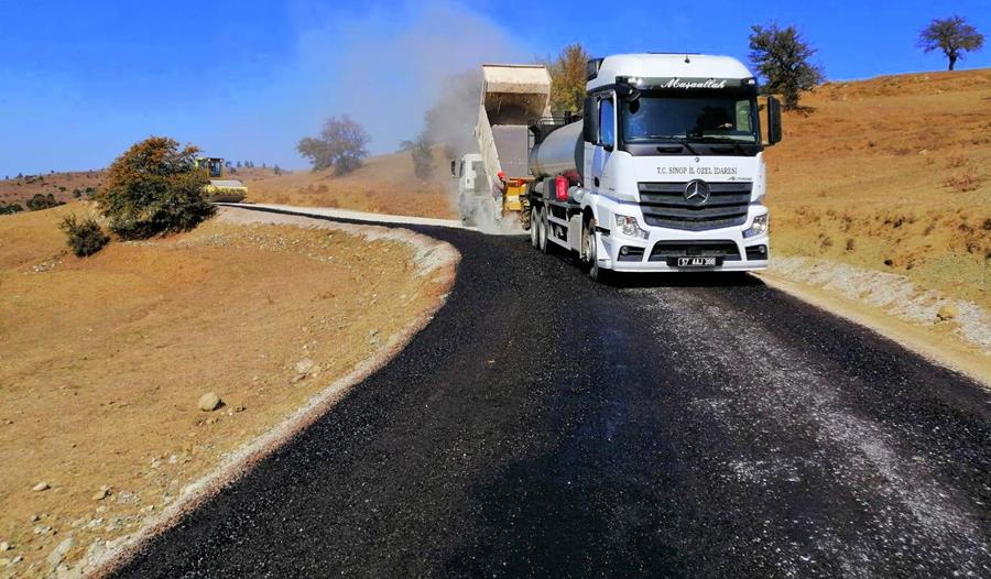 İL ÖZEL İDARESİ 260 KİLOMETRELİK YOLU ASFALTLA BULUŞTURDU