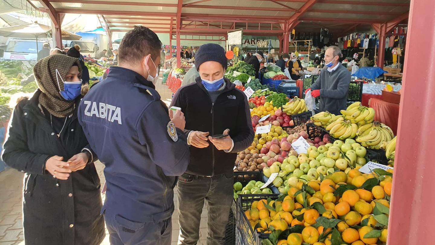 Ayancık Pazar Yeri Denetleniyor