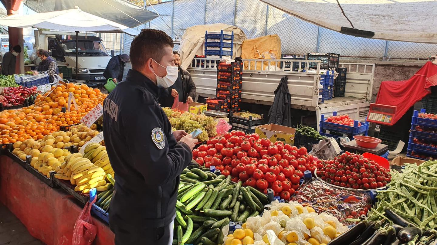 Ayancık Pazar Yeri Denetleniyor