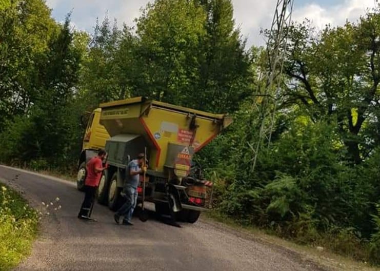 Köylerde Asfaltlama ve İçme Suyu Çalışmaları