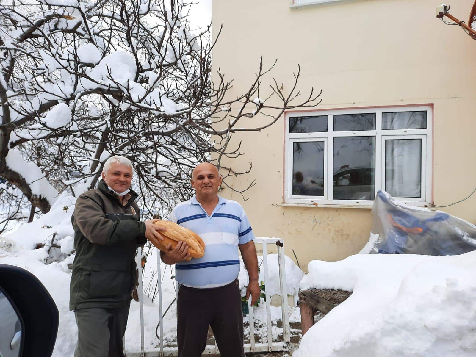 Ayancık Orman İşletme Müdürlüğü ve Özel İdare Gece Gündüz Çalışıyor