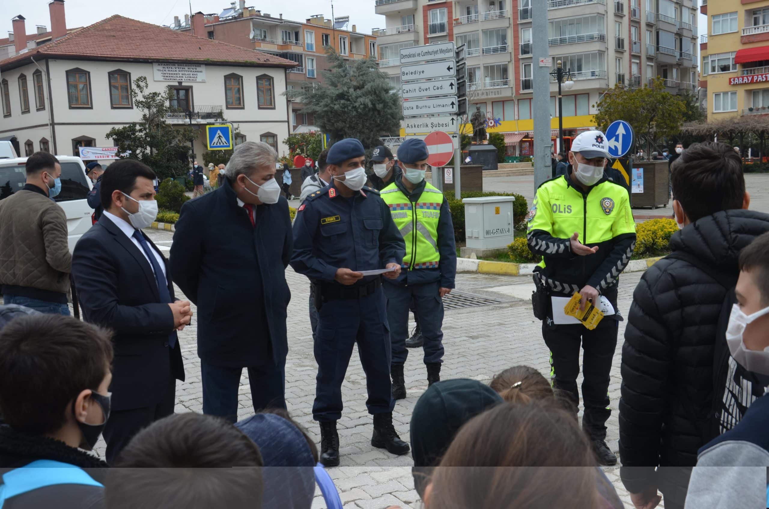 Ayancık’ta ''Yaya önceliği kırmızı çizgimizdir'' mesajı verildi