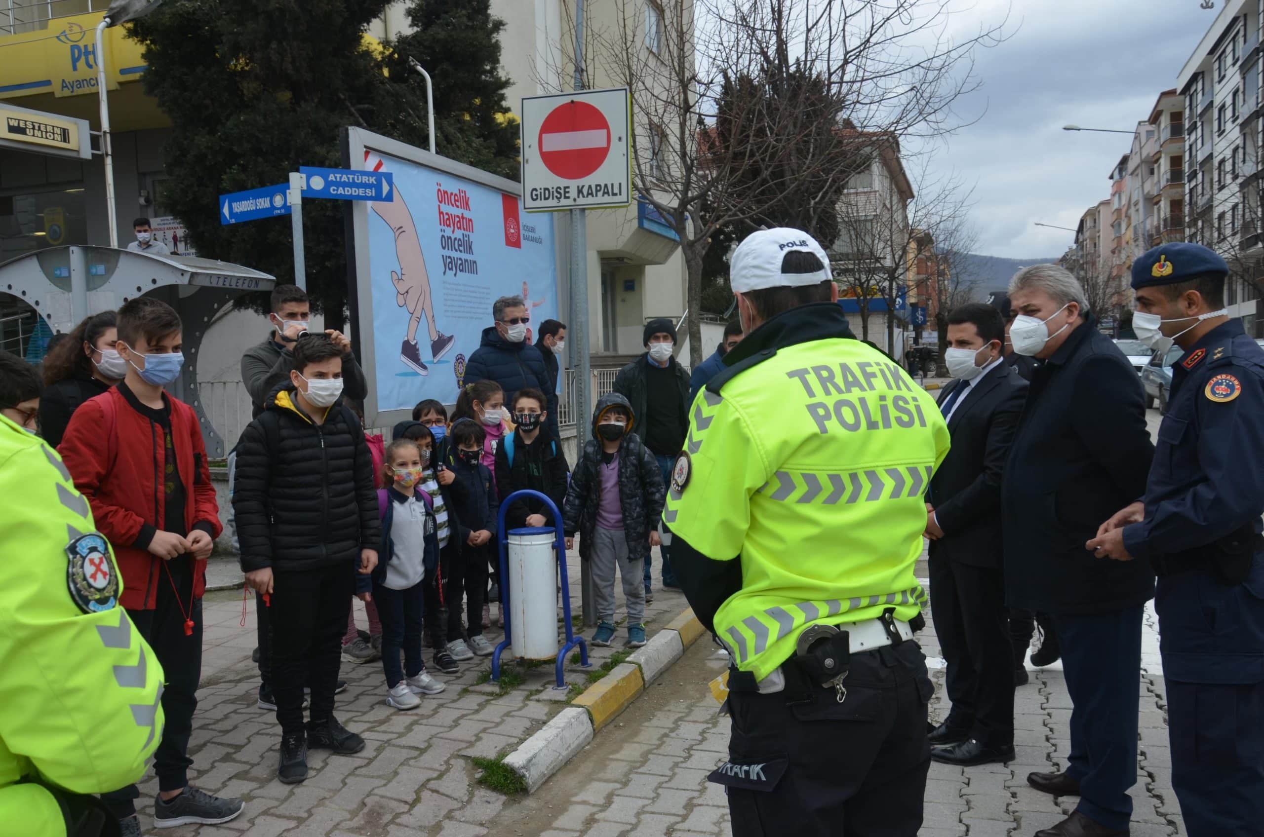 Ayancık’ta ''Yaya önceliği kırmızı çizgimizdir'' mesajı verildi