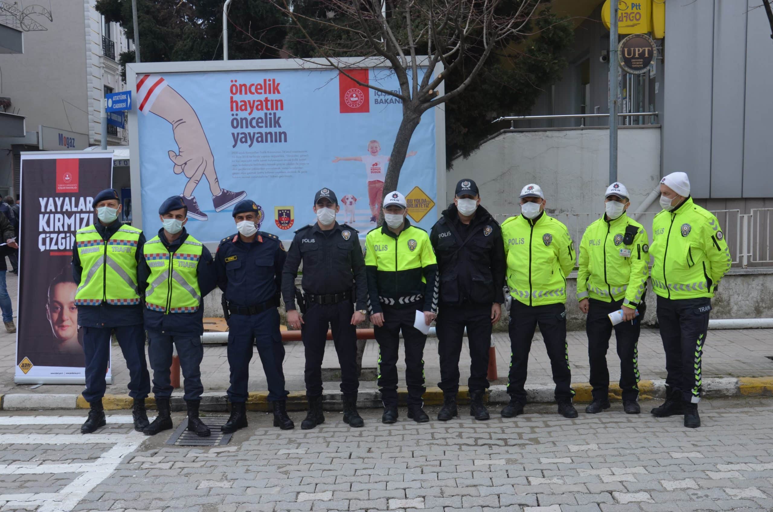 Ayancık’ta ''Yaya önceliği kırmızı çizgimizdir'' mesajı verildi