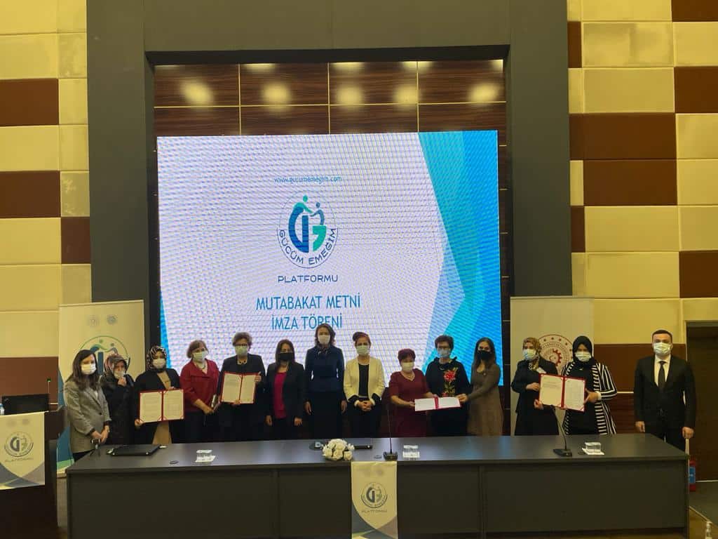 KARAÖMEROĞLU SİNOPLU KADIN KOOPERATİFÇİLERLE BİRLİKTE KASTAMONU’DA