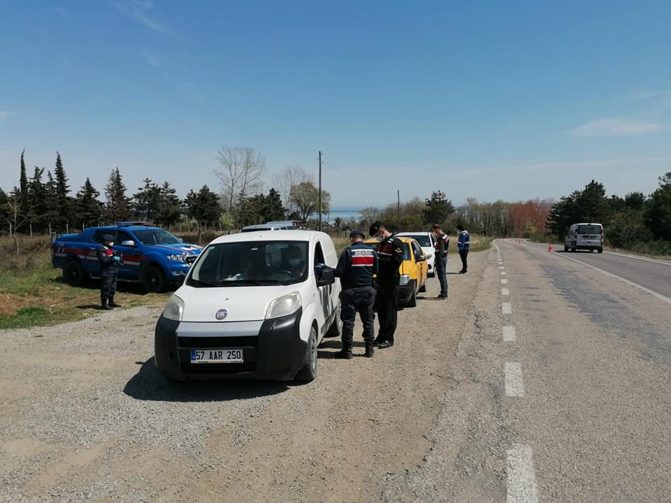 Tam kapanma öncesi Ayancık giriş-çıkışlarda denetimler sıkılaştı