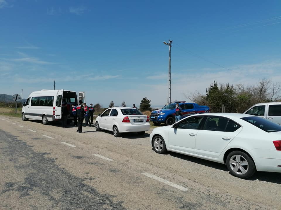 Tam kapanma öncesi Ayancık giriş-çıkışlarda denetimler sıkılaştı