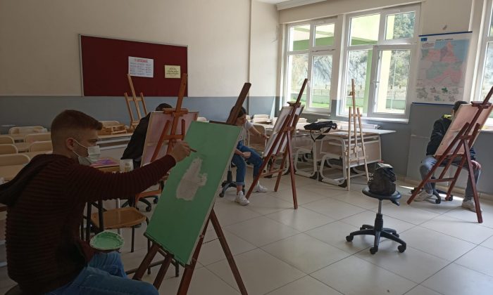 Ayancık Mesleki ve Teknik Anadolu Lisesi Sanatla Buluşuyor