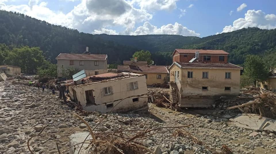 Babaçay Köyü'ne Konteyner Köyü Kuruldu