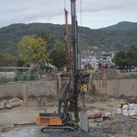 Ayancık Küçük Sanayi Sitesi'nde yollar yenileniyor