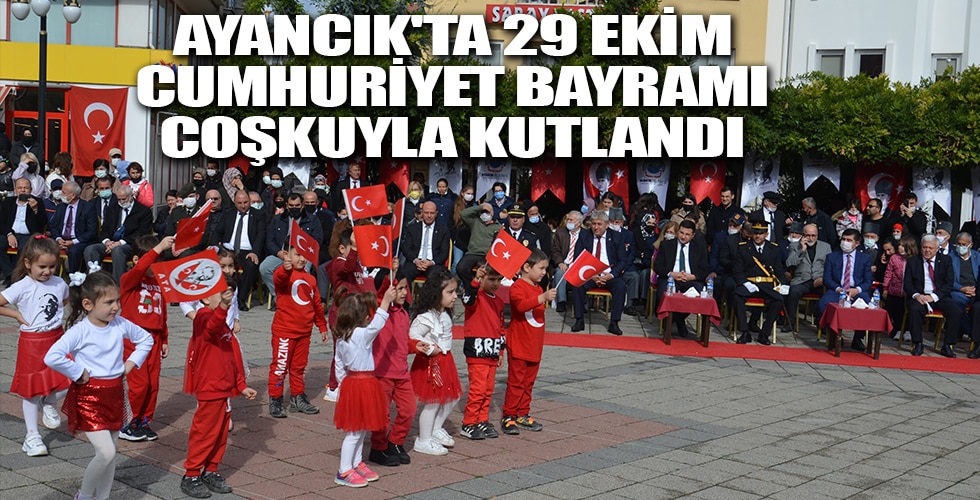 AYANCIK’TA 29 EKİM CUMHURİYET BAYRAMI COŞKUYLA KUTLANDI