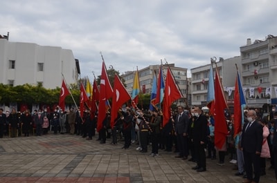 AYANCIK'TA 29 EKİM CUMHURİYET BAYRAMI COŞKUYLA KUTLANDI