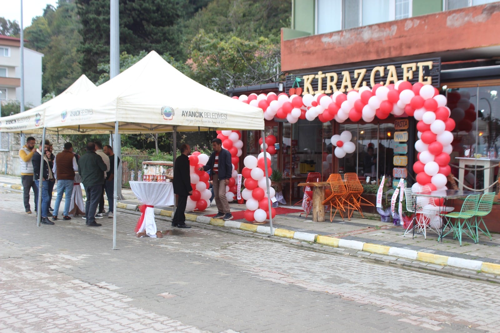 Ayancık'ta Kiraz Cafe Açıldı