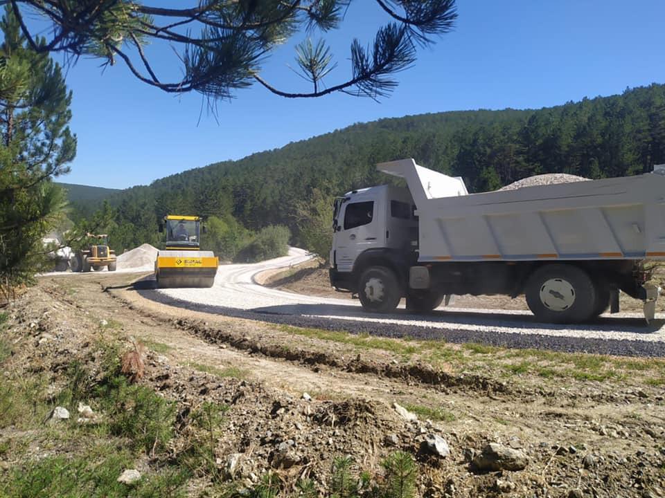 230 KM KÖY YOLU ASFALTLA BULUŞTURULDU