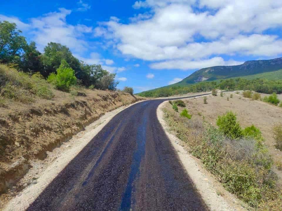 230 KM KÖY YOLU ASFALTLA BULUŞTURULDU