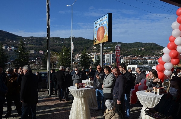 Ayancık'ta Trabzon Ekmek Fırını ve Şarküteri Hizmete Girdi