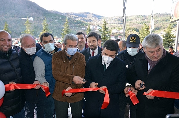 Ayancık'ta Trabzon Ekmek Fırını ve Şarküteri Hizmete Girdi