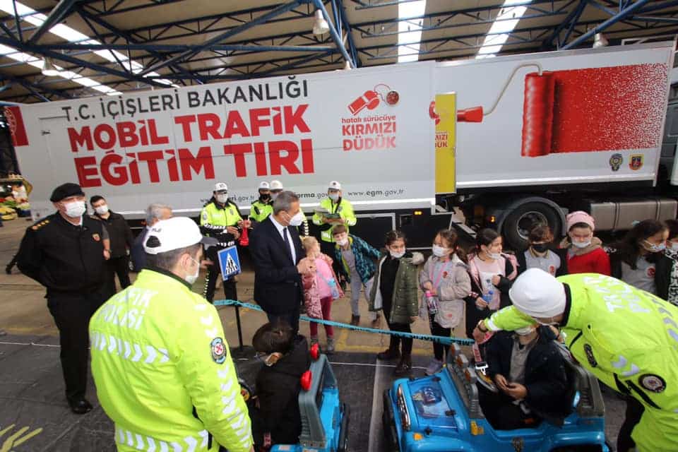“Mobil Trafik Eğitim Tırı" Sinop'ta