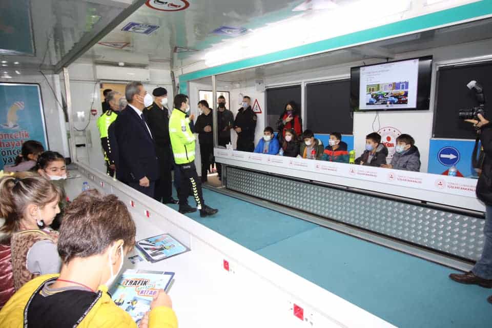 “Mobil Trafik Eğitim Tırı" Sinop'ta