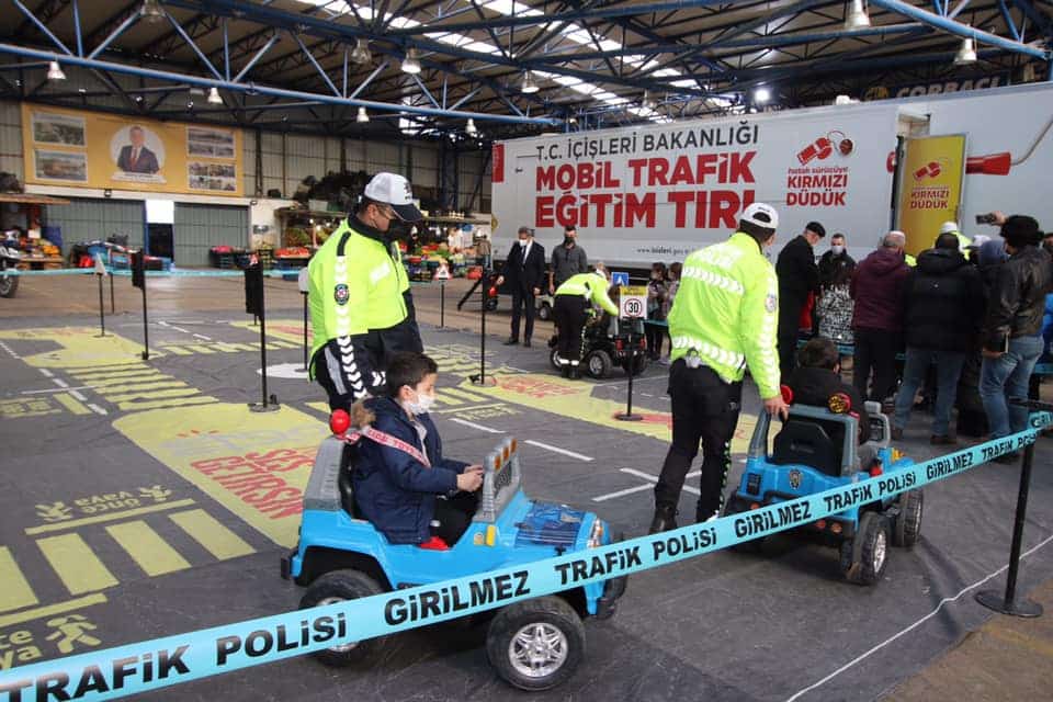 “Mobil Trafik Eğitim Tırı" Sinop'ta