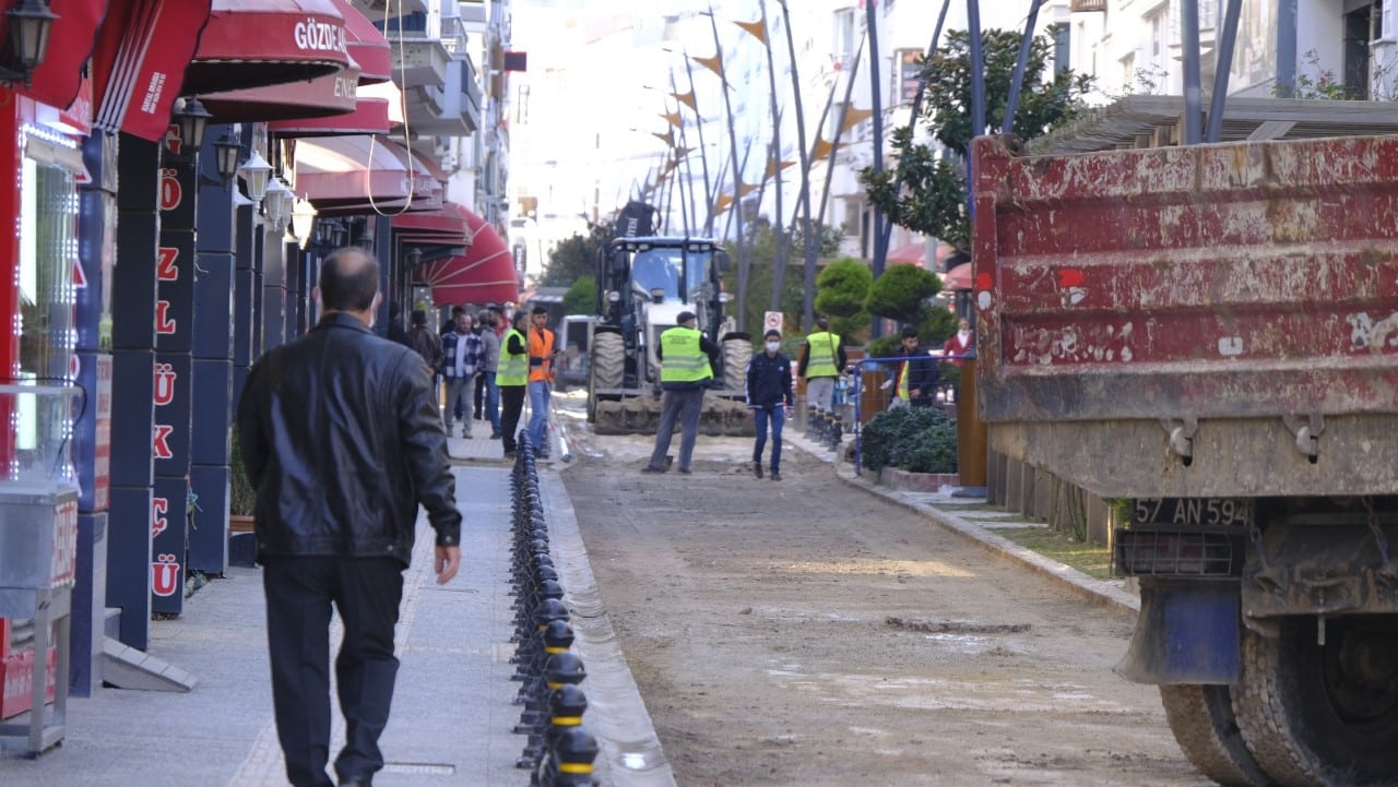 Sakarya Caddesi Yenileniyor