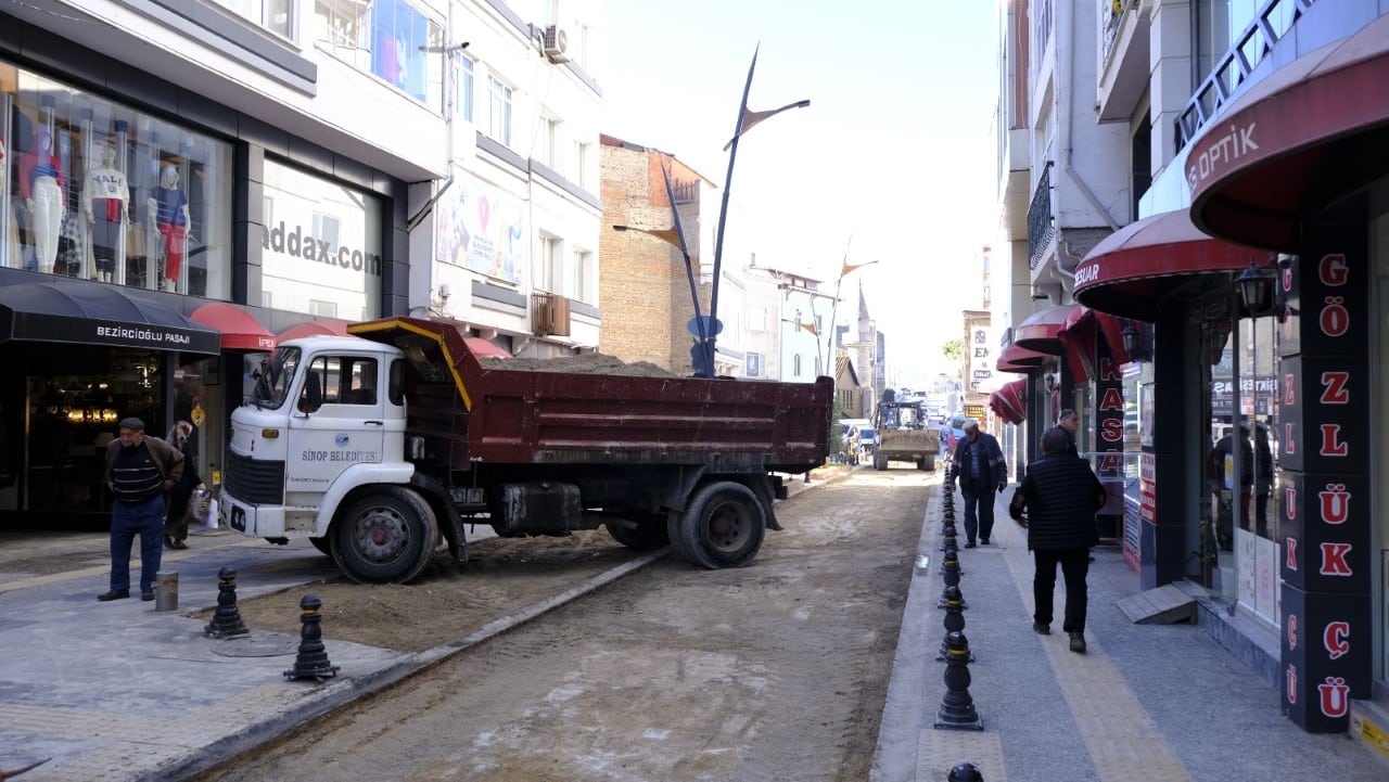 Sakarya Caddesi Yenileniyor