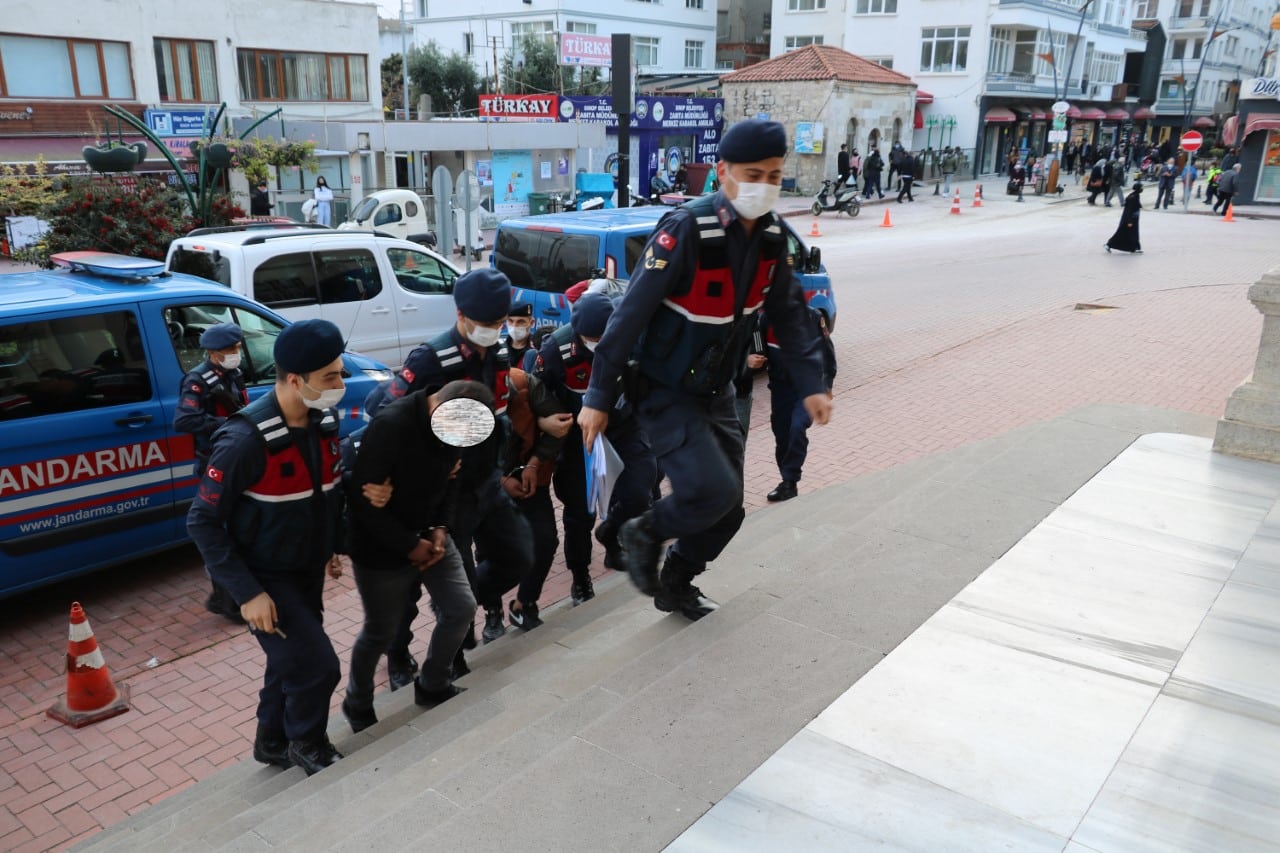 Sinop'ta 5 Kişi Yakalandı