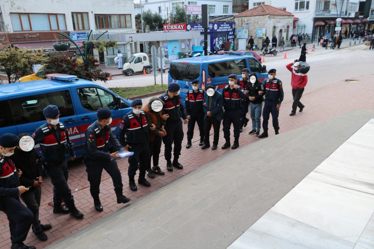 Sinop'ta 5 Kişi Yakalandı