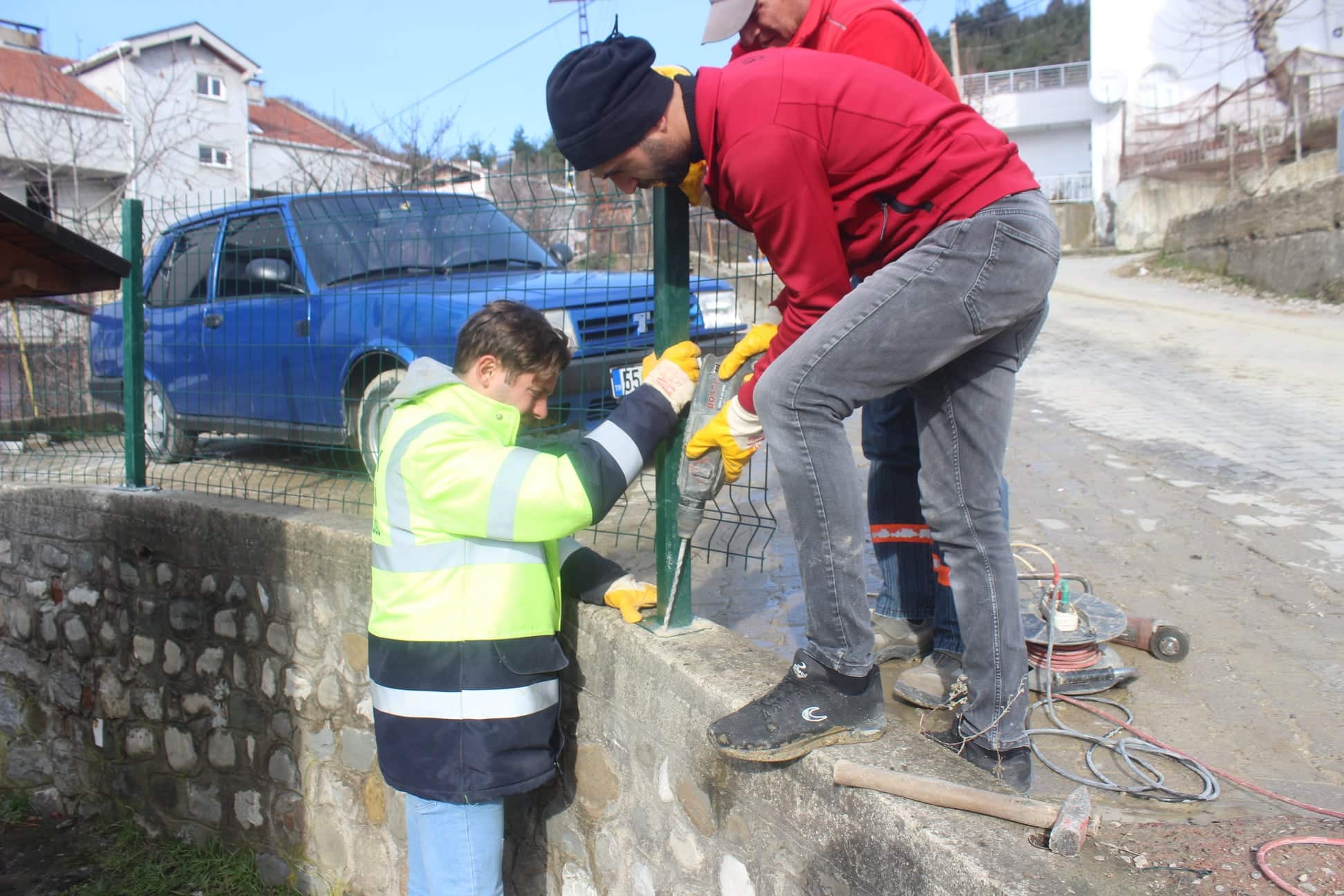 Ayancık'ta Çocuk Parkları Onarılıyor