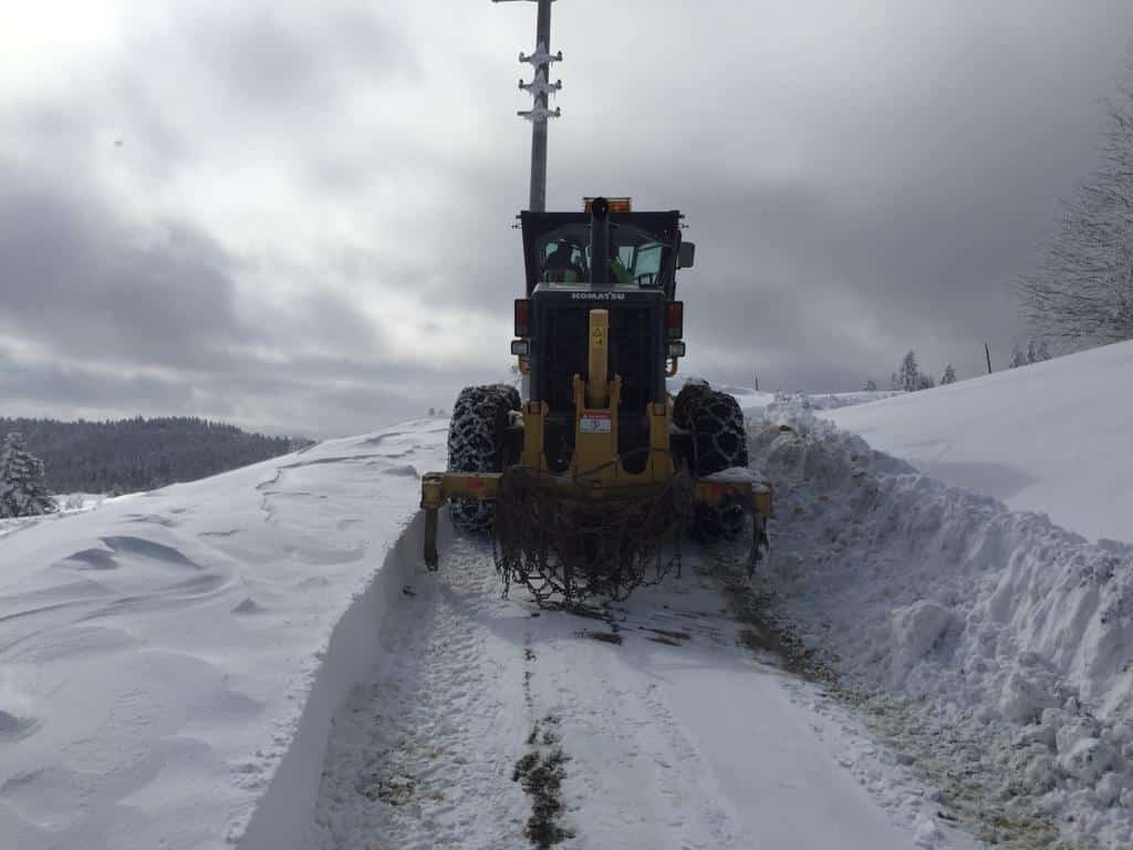 AYANCIK’TA 58 KÖY YOLU ULAŞIMA KAPANDI