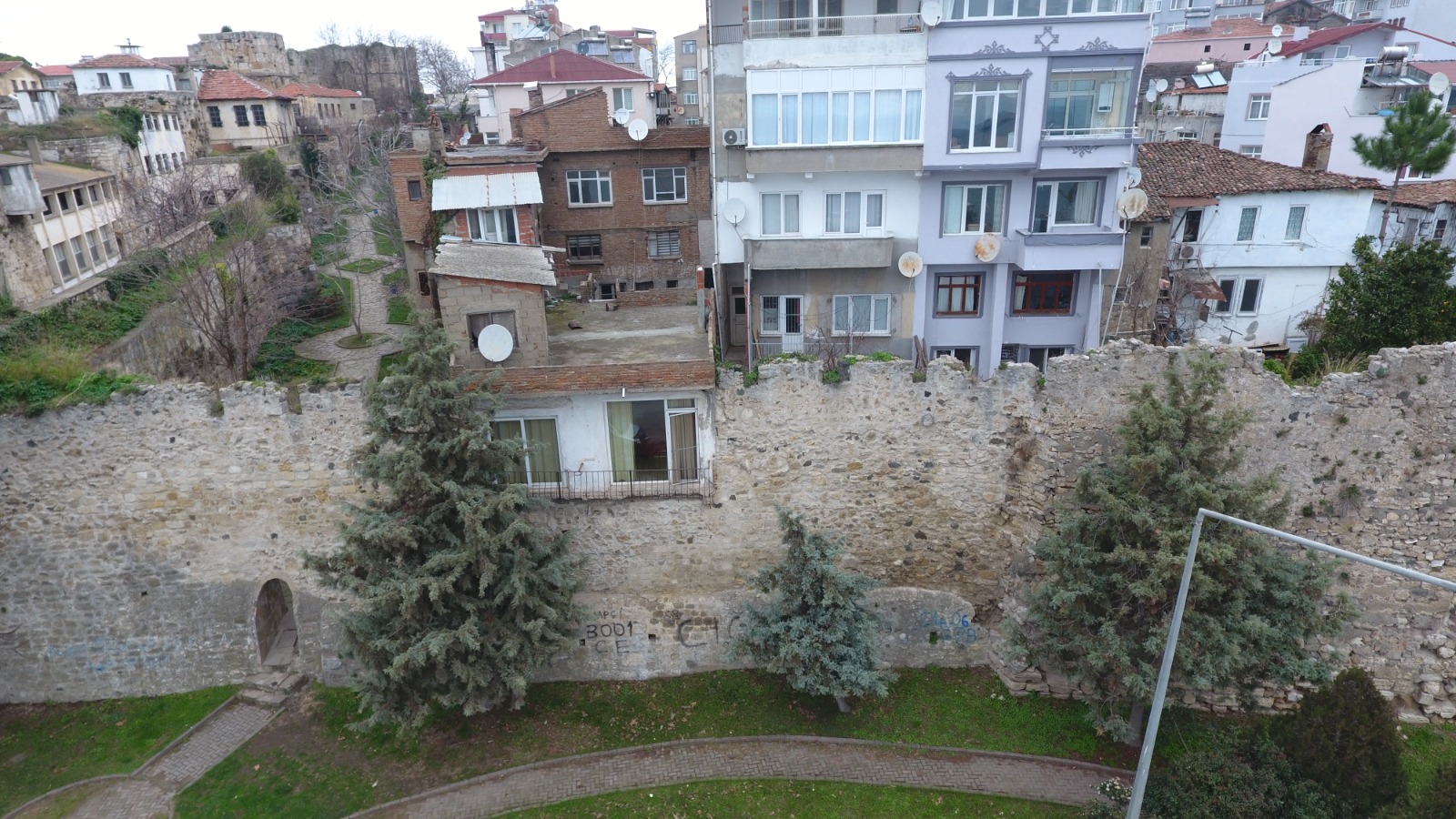 Sinop’ta 2 Bin 500 Yıllık Surlar Yeniden Hayat Buluyor