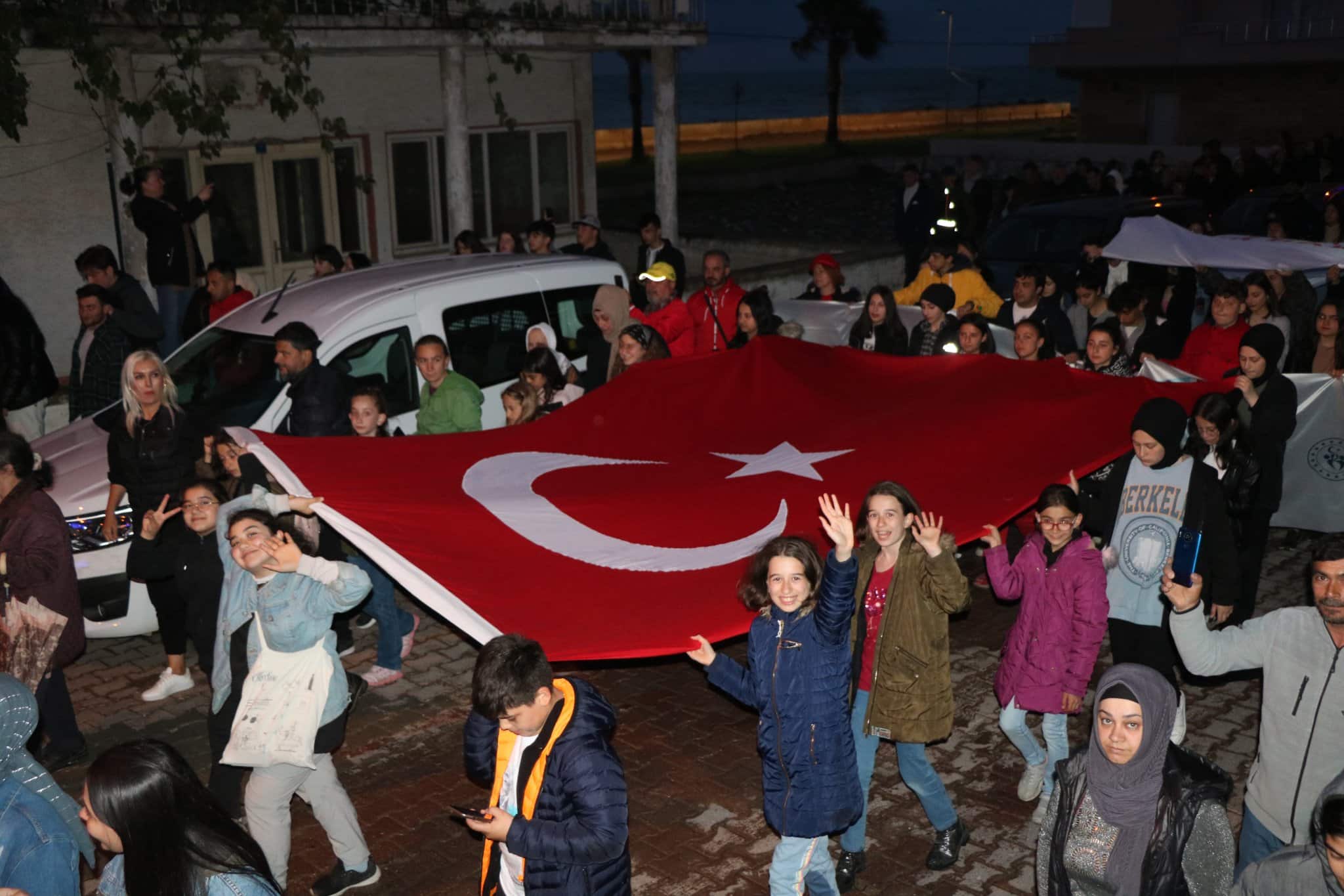 Ayancıklı Gençler "Gençlik Yürüyüşü"nde Buluştu