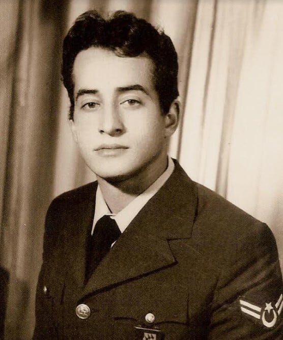 AYANCIK BENİM İLK AŞKIM