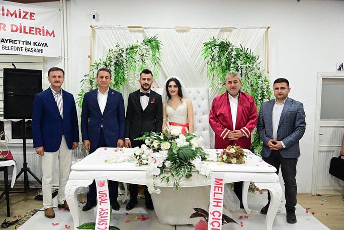 Sinop Valisi Genç Çiftin Nikah Şahidi Oldu