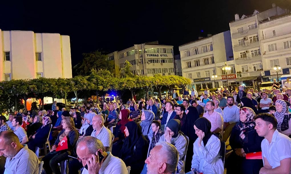 Ayancık'ta 15 Temmuz Programına Yoğun İlgi