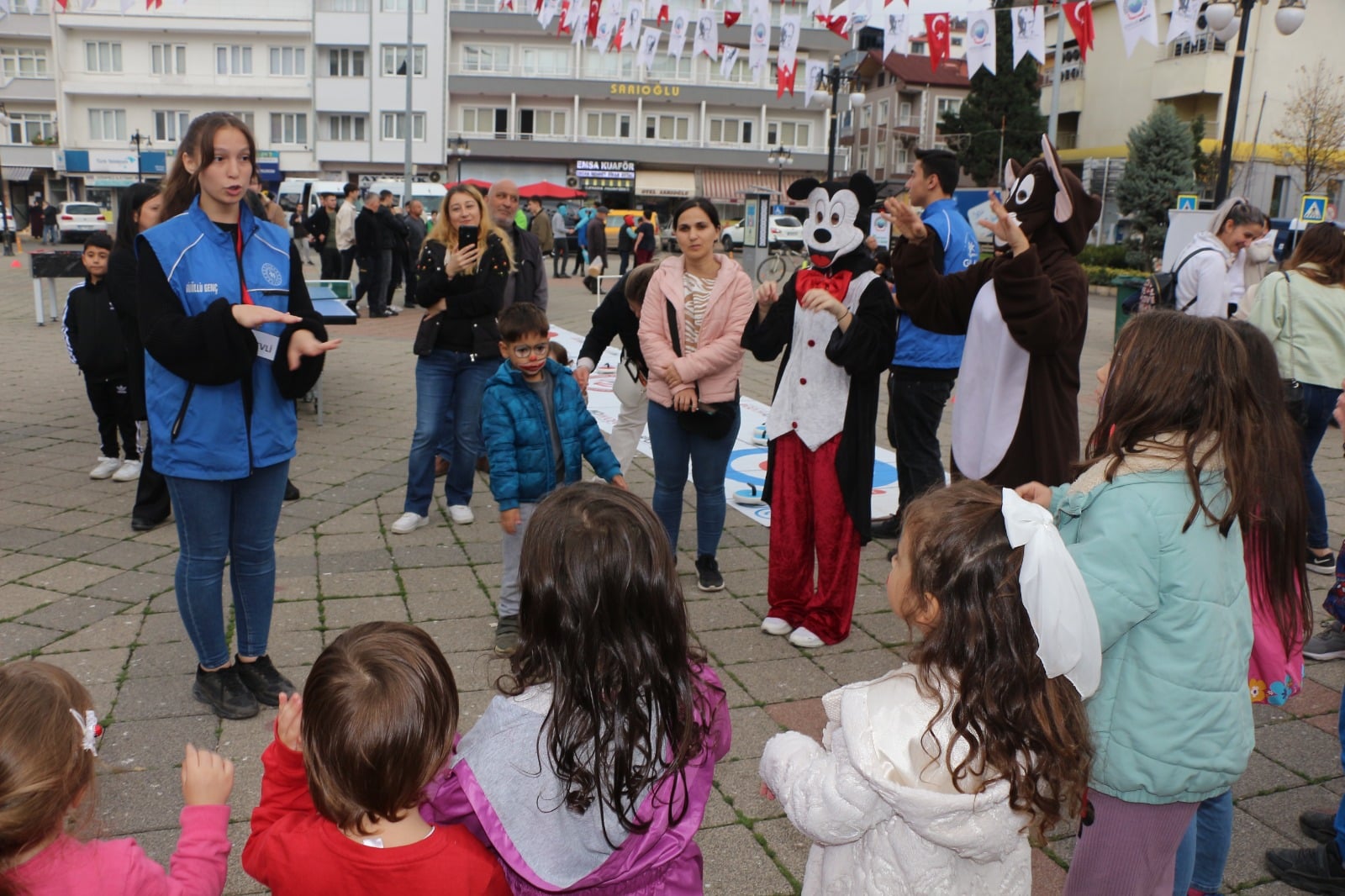 Ayancık'ta "Sosyal Medyadan Sosyal Meydana" projesi