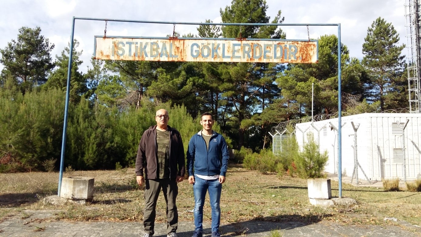 Radarın Köpekleri ve Camideki Asker