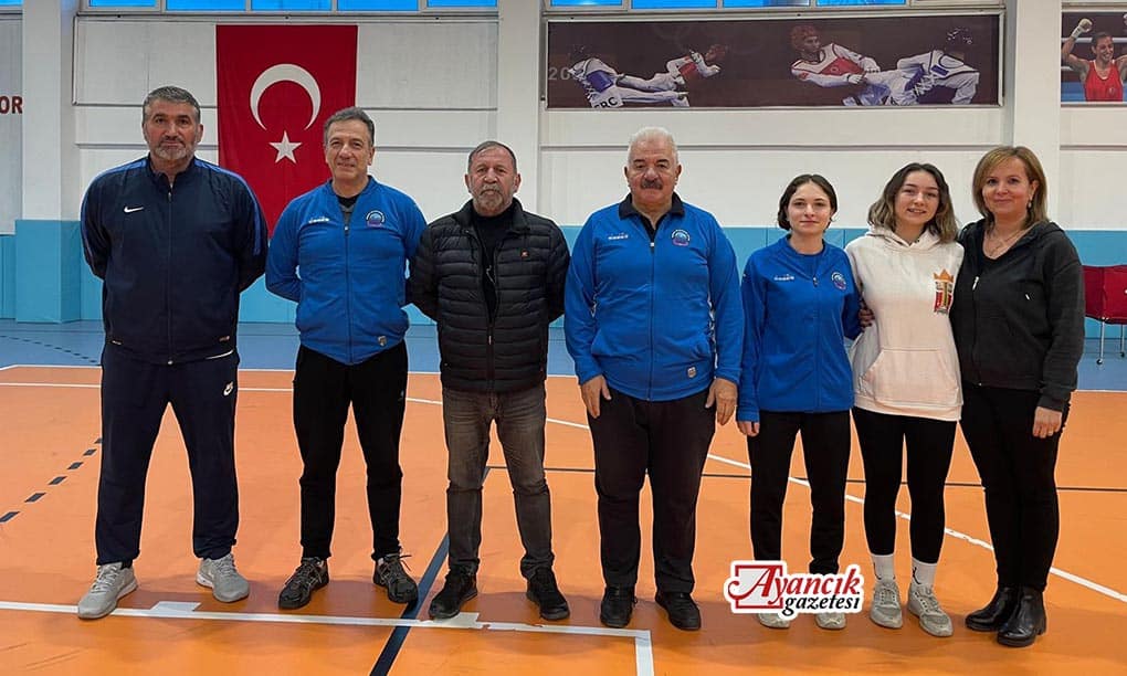 Ayancık'ta Voleybol Dostluk Turnuvası Gerçekleştirildi