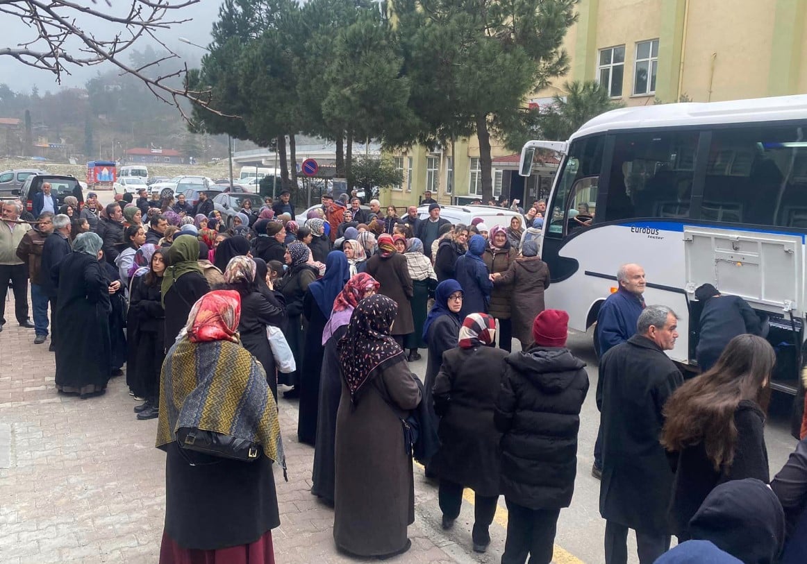 Umre Yolcuları Ayancık'tan Kutsal Topraklara Uğurlandı