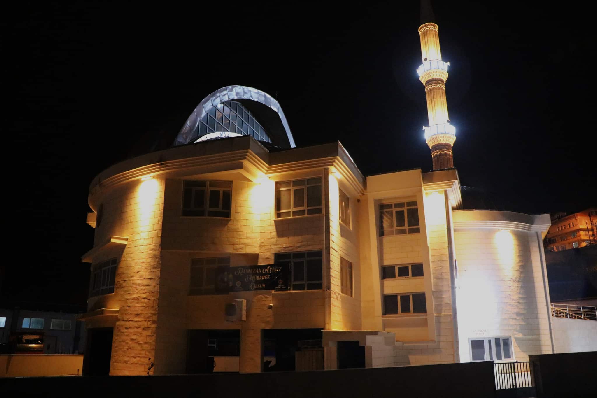 Beşiktaş Cami Aydınlatması Tamamlandı