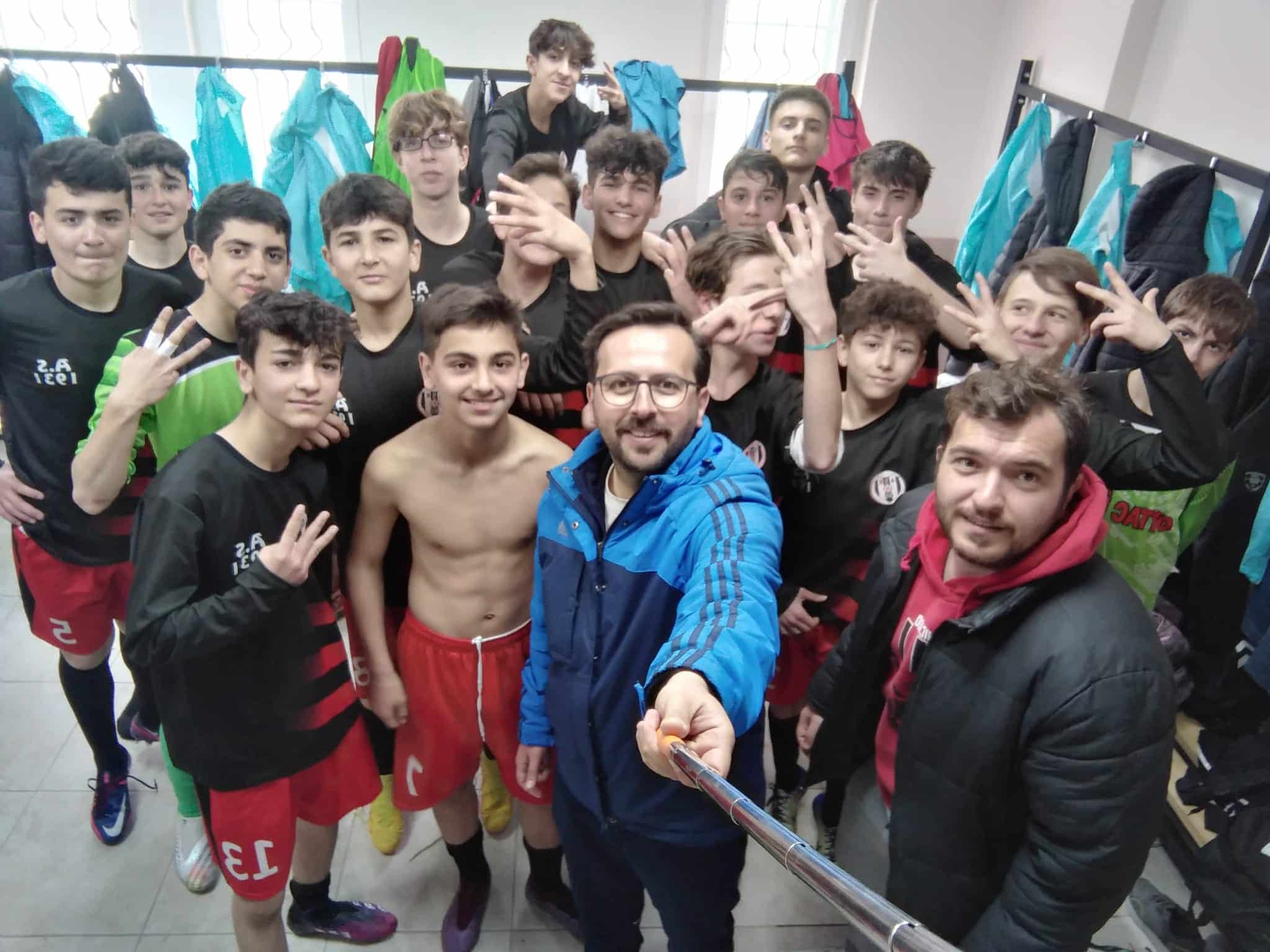 Ayancık Spor U-15 Takımı Liderliğini Sürdürüyor