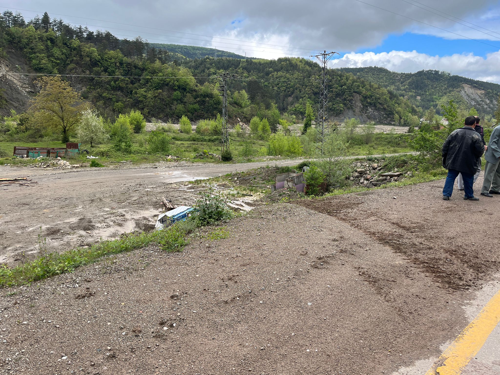 Ayancık'ta kaza 1 ölü 1 yaralı