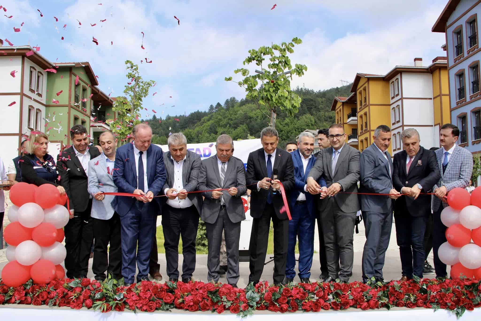 Ayancık'ta Afetzede TOKİ Konutları Kuraları Çekildi